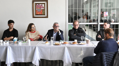 En Benavídez, Julio Zamora se reunió con comerciantes con el objetivo de conversar sobre políticas de desarrollo económico