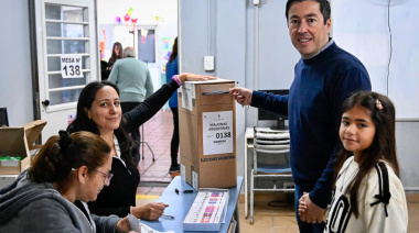 Leo Nardini votó en Grand Bourg y convocó a fortalecer la democracia
