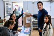 Leo Nardini votó en Grand Bourg y convocó a fortalecer la democracia