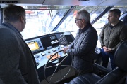 El intendente Julio Zamora acompañó la presentación de una nueva embarcación de Sturla Viajes