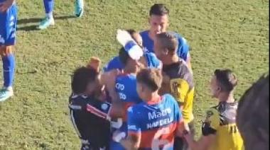 Tigre-Chacarita, suspendido en el segundo tiempo por una agresión a un jugador