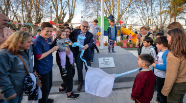 En una fiesta repleta de familias, Julio Zamora inauguró las plazas “Pedro Pegoraro”, “Armando Zunino” y “Juan de Benavídez"