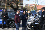 Vicente López incorporó una nueva flota de motos y camionetas blindadas para la patrulla municipal