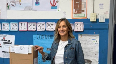 Malena Galmarini votó en Tigre y llamó a fortalecer la democracia en un contexto de crisis económica