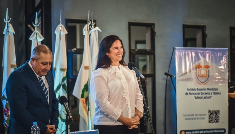 Juraron 12 concejales electos y María Laura Guazzaroni asumió como presidenta del Honorable Concejo Deliberante