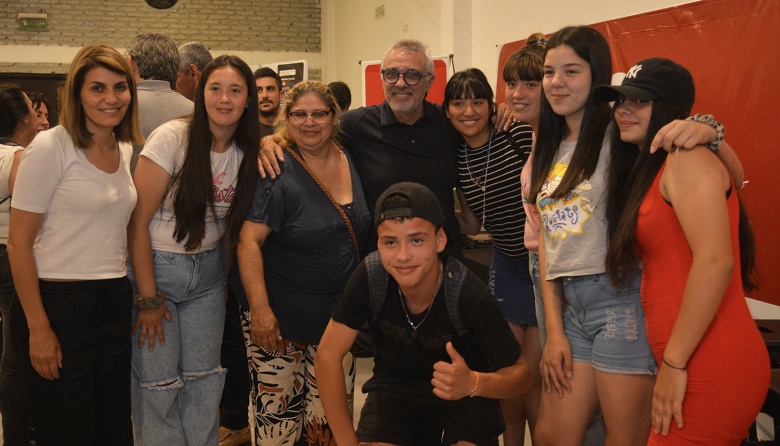 Julio Zamora con jóvenes de Rincón de Milberg: “La escucha nos va a permitir generar más y mejores propuestas para las nuevas generaciones"