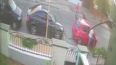 Apuñalan a un hombre frente a su mujer y su hijo para robarle el auto en La Tablada