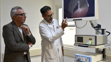 El intendente Julio Zamora presentó el nuevo videolaparoscopio para cirugías mini-invasivas de alta complejidad del Hospital Materno Infantil