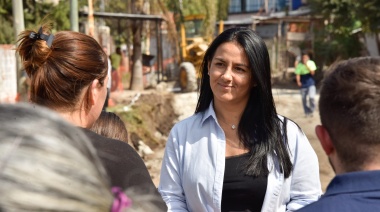 Noe Correa supervisó la obra de pavimentación de la calle Esteban Gómez, en la localidad de Tierras Altas