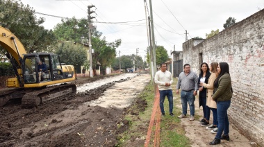 Noe Correa visitó la obra de las calles Bacacay y Los Eucaliptus