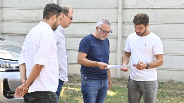 En Benavídez, Julio Zamora supervisó el avance de la colocación de luminarias led