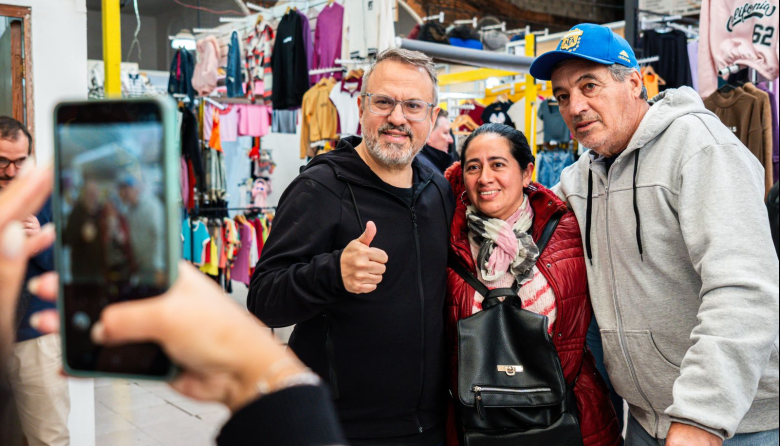 Valenzuela recorrió José C. Paz y criticó la falta de higiene urbana y el déficit de servicios