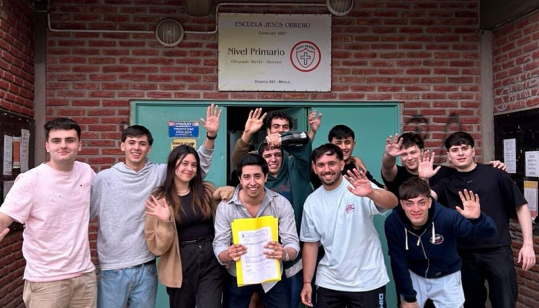 "Nuevos Aires" en Merlo: La Juventud Radical Hizo Historia con una Boleta Corta y un acompañamiento de más de 4.000 vecinos con su voto