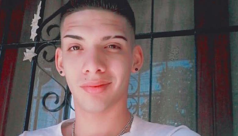 Un vecino de Barrio Independencia murió luego de ser alcanzado por una bala, producto de un tiroteo entre bandas