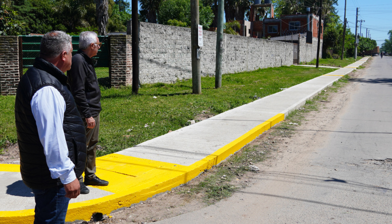 "Plan de Veredas Vecinales": Julio Zamora supervisó la ejecución de nuevas obras en Benavídez