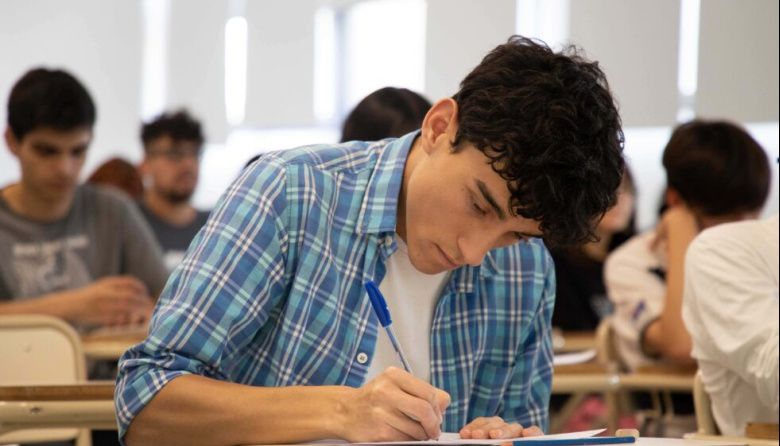 Continúa abierta la preinscripción para algunas carreras de la UNAHUR