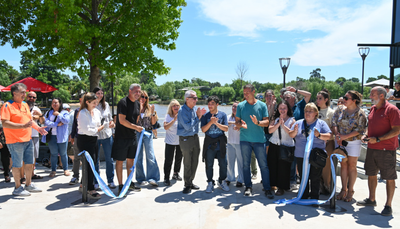 De cara al verano 2026, Julio Zamora inauguró un nuevo mirador en el Puerto de Frutos