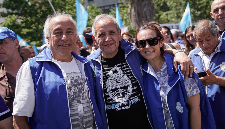La bancaria presente en la masiva movilización de la CGT contra la reforma laboral de Milei