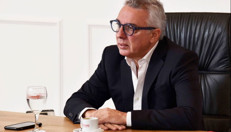 Julio Zamora: "No causaría ninguna sorpresa que la decisión de interrumpir el transporte sea una antesala para privatizar el servicio"