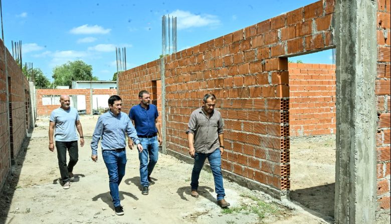 Nardini visitó la obra del nuevo edificio de la EES Nº2 de Grand Bourg