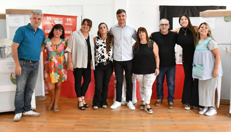 El Municipio de Morón entregó nuevo equipamiento a escuelas del distrito