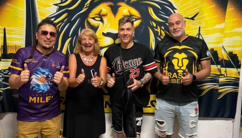 Despertando Leones llegó a los 100 programas