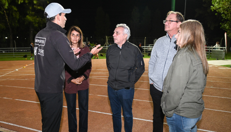 Julio Zamora en el inicio de los Torneos Tigrenses: "Seguiremos apostando al deporte porque es un horizonte de crecimiento para los jóvenes"