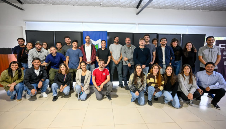 Nardini compartió una jornada con jóvenes profesionales que se especializan en liderazgo político