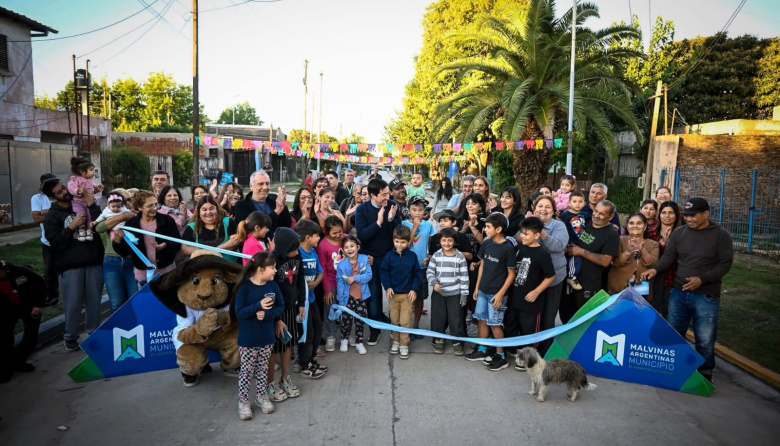 Nardini inauguró 4 nuevas calles en el barrio Estudiantes de Grand Bourg