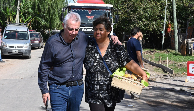 Julio Zamora en General Pacheco: “Vamos a ejecutar un total de 50 mil metros de veredas vecinales en todo Tigre”