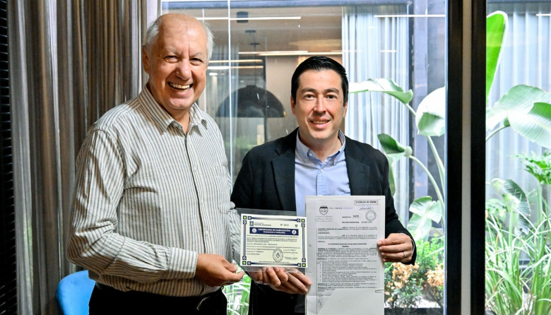 Nardini hizo entrega de la habilitación a la ampliación de la planta de Nevares