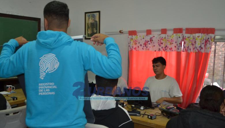 La Provincia de Buenos Aires refuerza operativos de documentación en Tres de Febrero ante la alta demanda vecinal