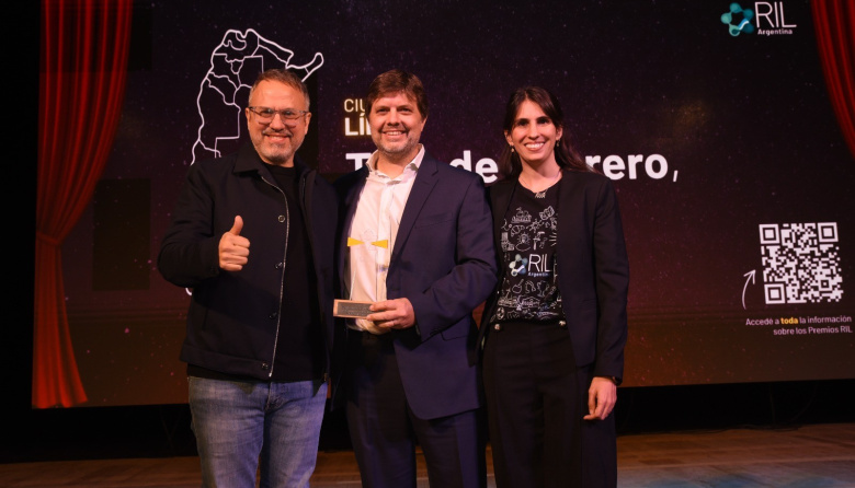 Valenzuela participó de "La Noche de los Intendentes" en Rosario y reivindicó la figura de Belgrano