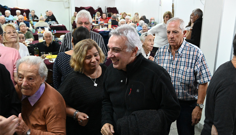 Julio Zamora ratificó su apoyo para mejorar las condiciones edilicias del Centro de Jubilados Marina Mercante