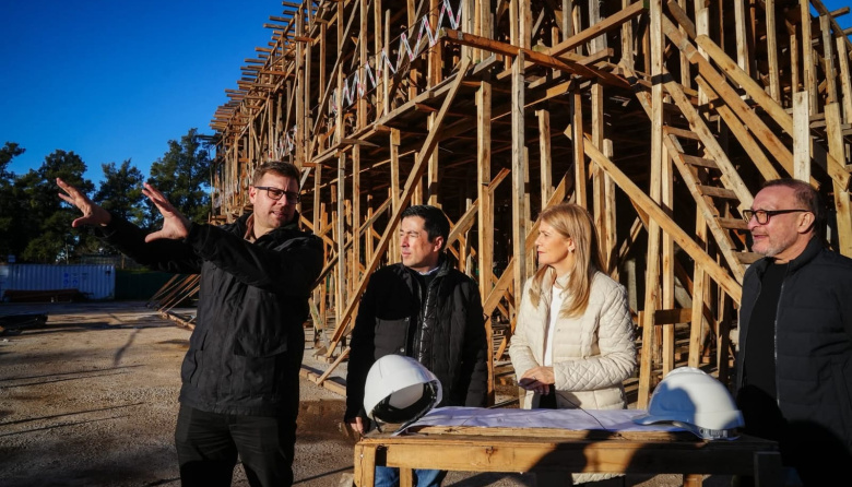 Nardini recibió a Magario y visitaron las obras del futuro Distrito Malvinas
