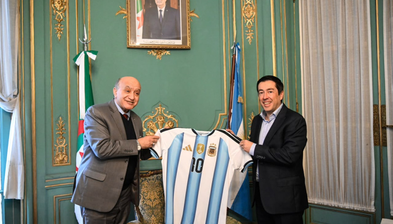 Nardini se reunió con el embajador de Argelia