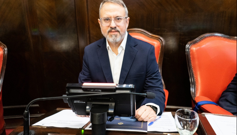 Valenzuela defendió la gestión de Capital Humano en el Senado