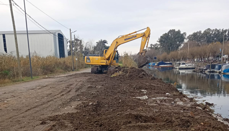 El Municipio de Tigre realiza trabajos de mantenimiento en Dique Luján