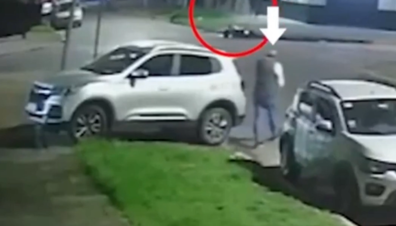 La Matanza: un policía retirado baleó a un motochorro para defender a vecinos que salían de una iglesia