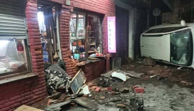 Tragedia en Mar del Plata: una camioneta volcó, embistió a varias personas y una murió