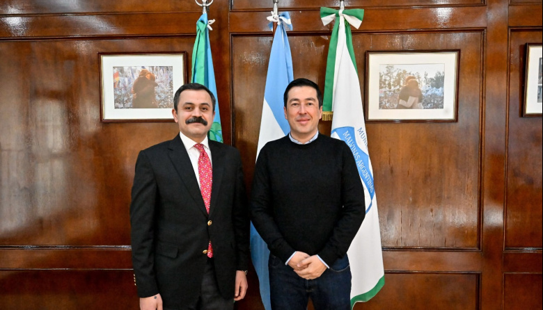 Nardini fortalece vínculos internacionales con Egipto