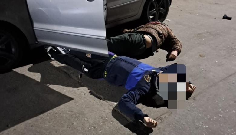 Intentaron robarles el auto a una pareja de policías en Rafael Castillo: tres delincuentes murieron