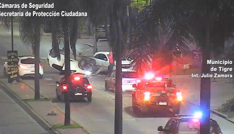 Distracción al volante y vuelco en General Pacheco: no hubo heridos de gravedad 