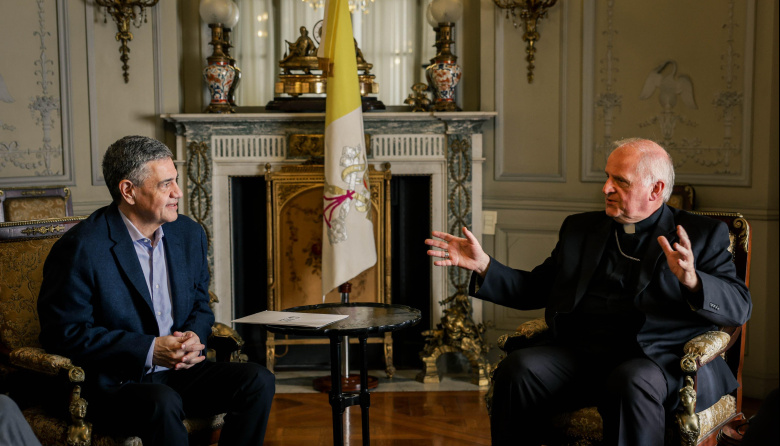 Primer encuentro de Jorge Macri con el nuevo nuncio apostólico Michael Wallace Banach, con el foco en la visita del Papa