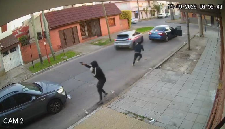 Tres minutos de terror entre San Justo y Casanova: robaron un auto, fueron por otro y terminaron a los tiros