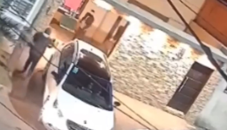 Morón otra vez bajo la inseguridad: cinco delincuentes entraron a una casa cuando el dueño guardaba el auto