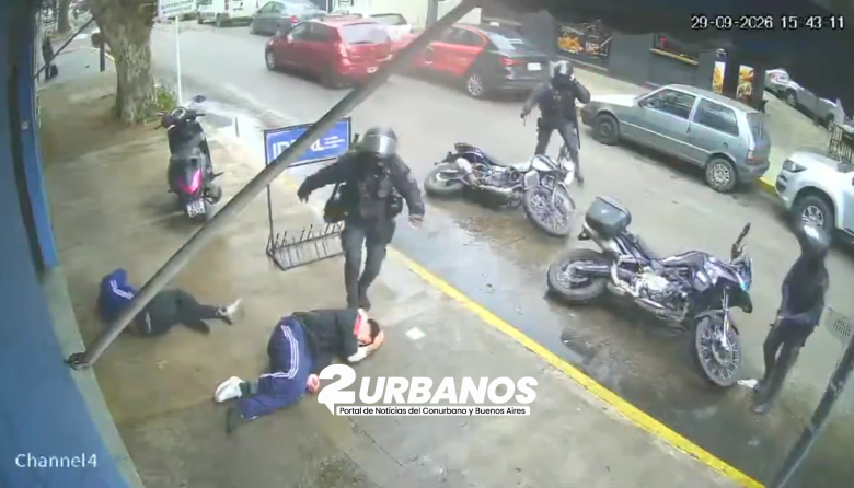 Huían de la Policía y volaron de la moto en Ramos Mejía: un vecino se salvó de milagro