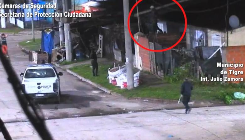 Un roba cables fue detenido por el COT cuando intentaba escapar por los techos de las viviendas en el barrio Cina Cina