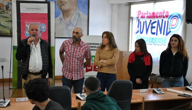 Participación y debate: jóvenes de Hurlingham protagonizaron una nueva jornada del Parlamento Juvenil