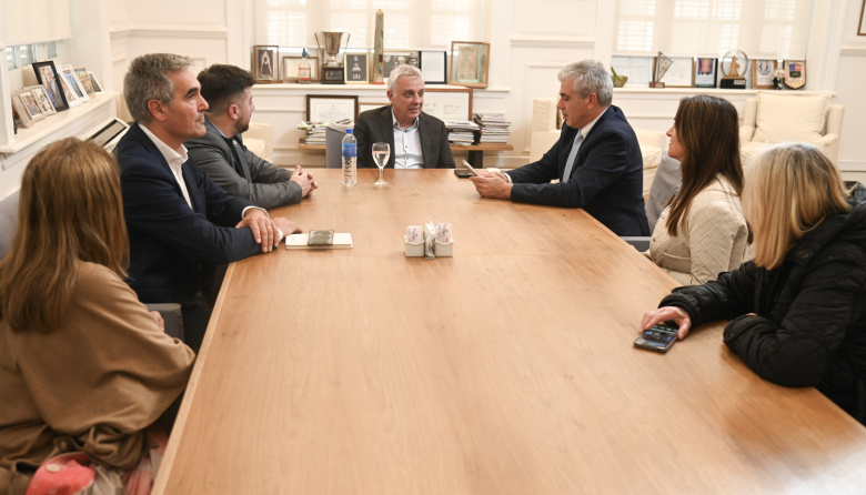 El intendente Julio Zamora recibió a una comitiva de Portugal en Tigre para intercambiar experiencias en turísmo y cultura